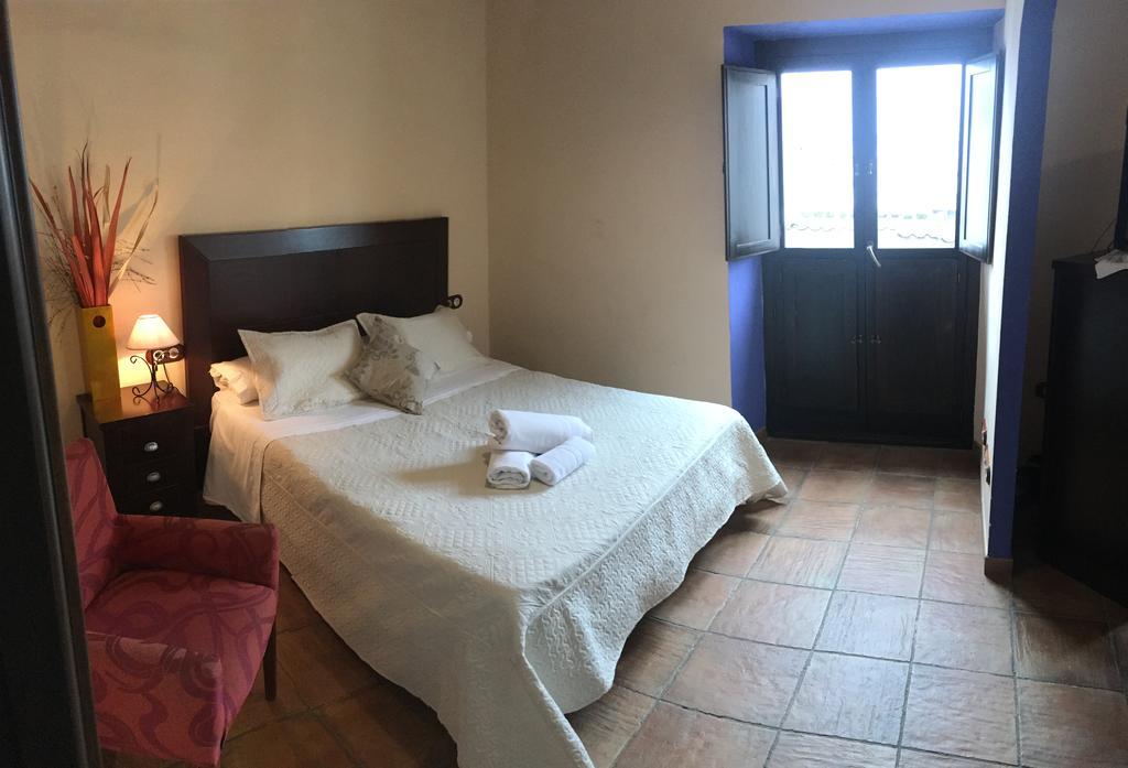 Apartamentos Victoria Bujalance Exteriör bild