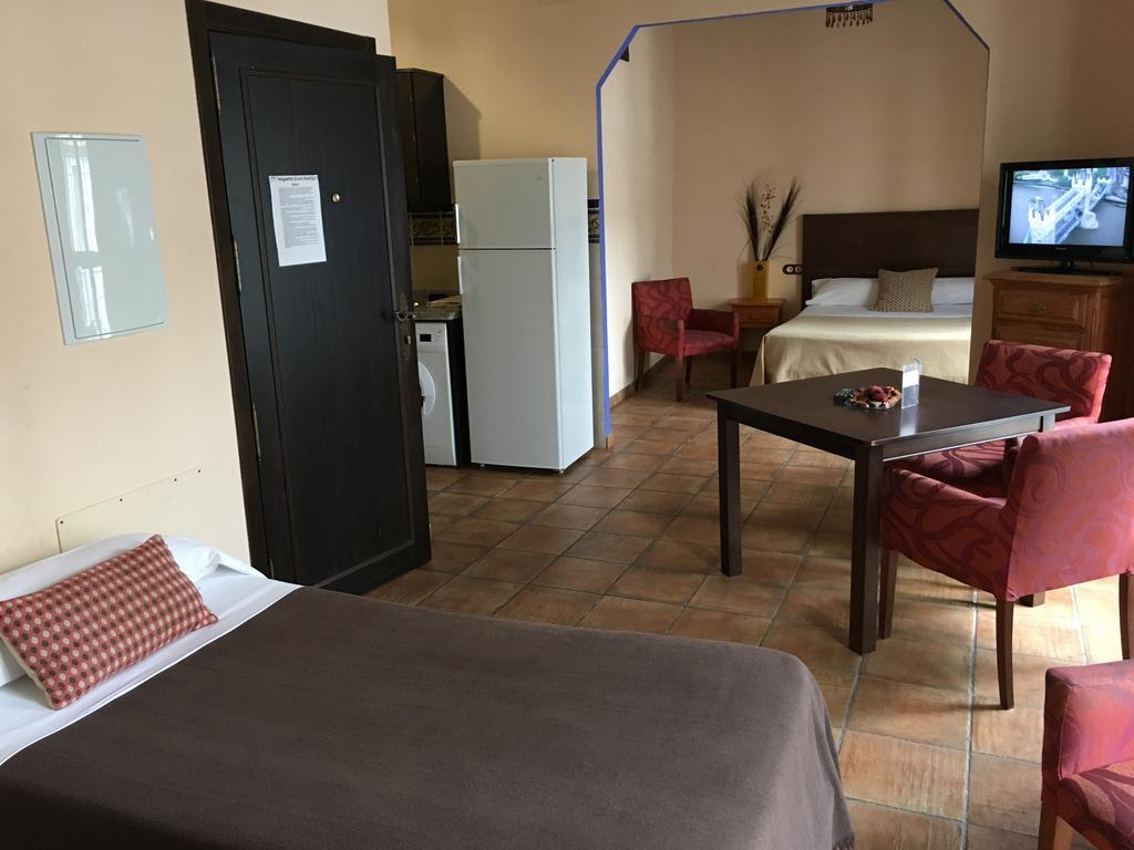 Apartamentos Victoria Bujalance Exteriör bild