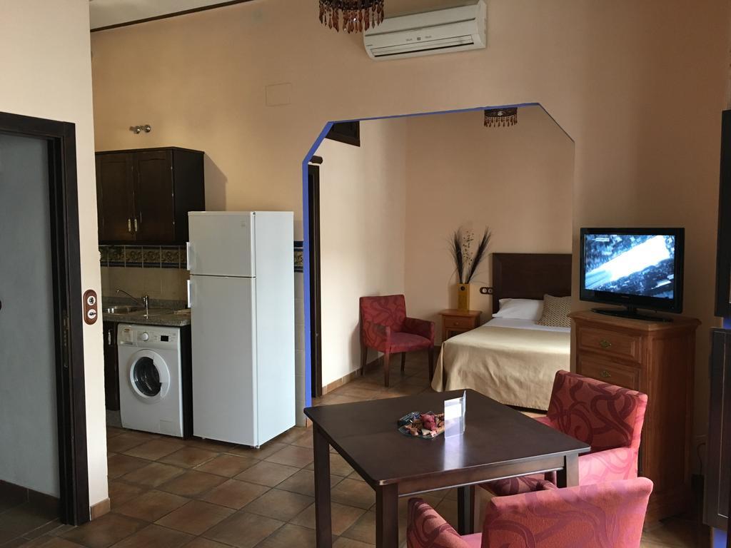 Apartamentos Victoria Bujalance Exteriör bild